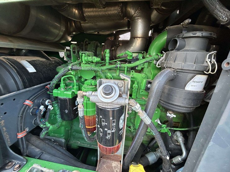 2017-deere-843l-image-29