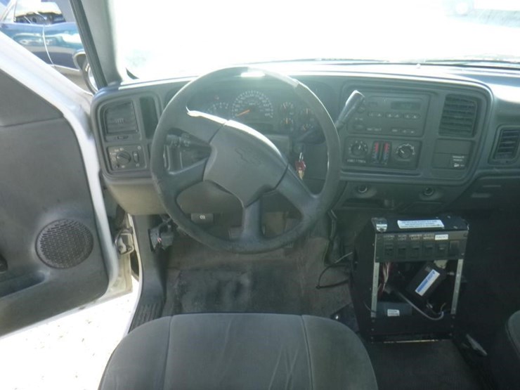2003-chevrolet-2500hd-image-7