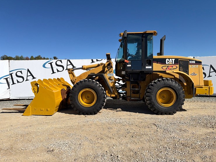 caterpillar-938g-image-2