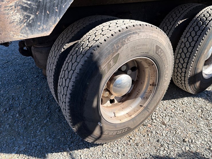 2019-peterbilt-367-image-88