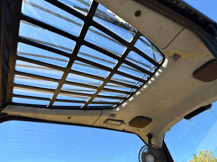 caterpillar-th360b-image-79