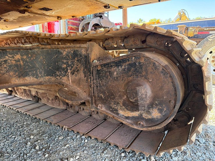 2013-caterpillar-c9-image-75