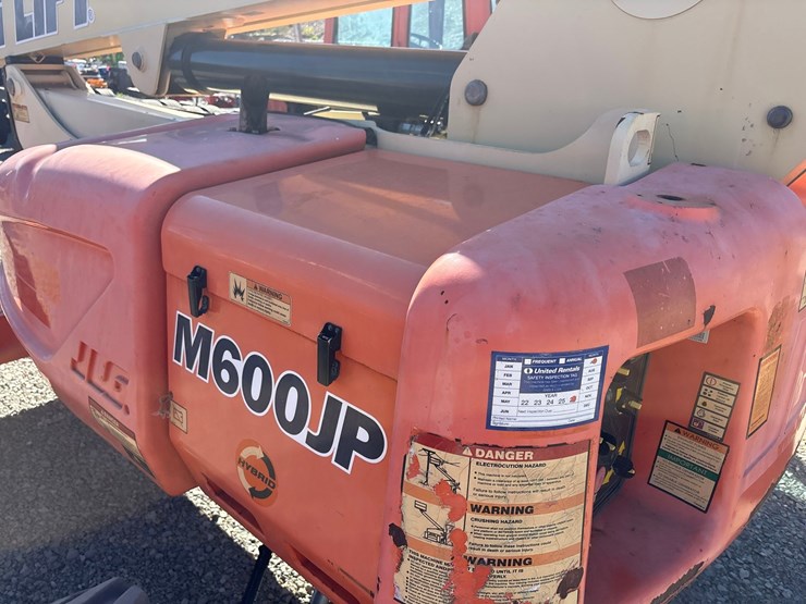 2013-jlg-m600jp-image-12