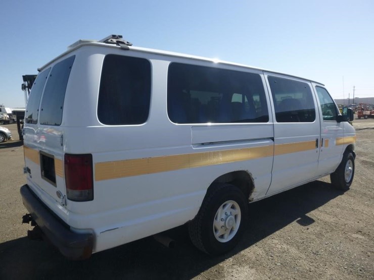 2007-ford-econoline-350-image-3