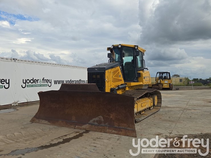 2021-deere-750l-lgp-image-1