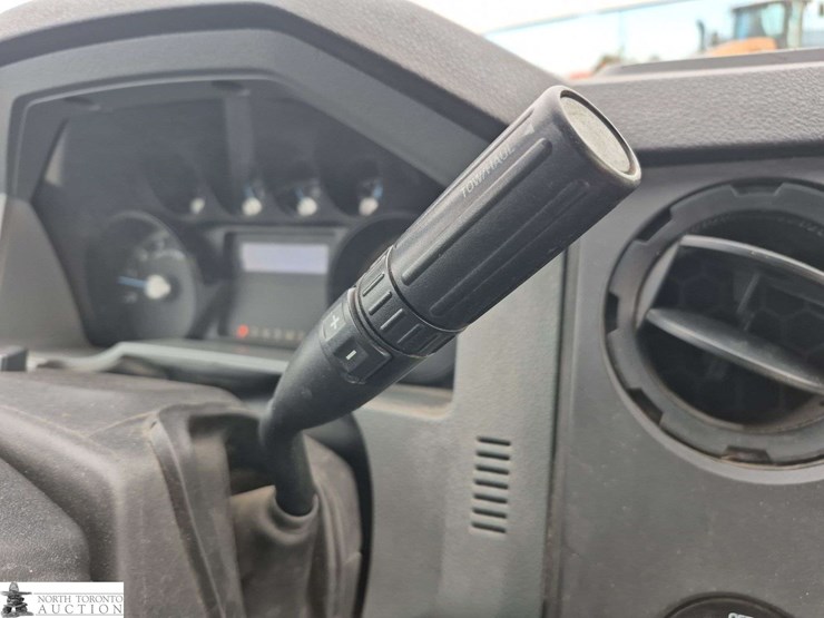 2014-ford-f350-image-18