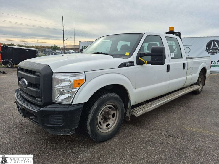 2014-ford-f350-image-1