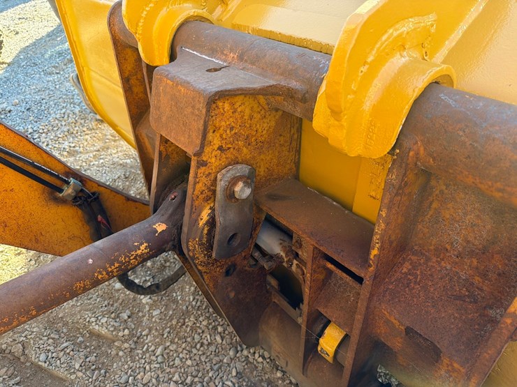 caterpillar-938g-image-44