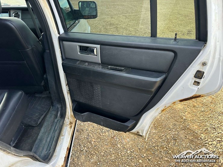 2016-ford-expedition-limited-image-33