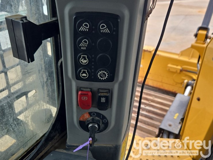 2021-caterpillar-d5-lgp-image-58