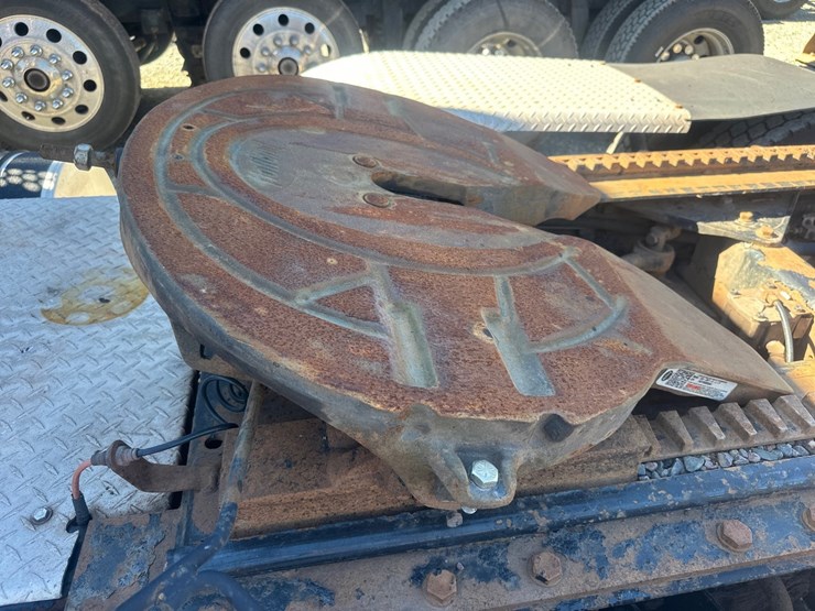 2011-caterpillar-c15-image-25