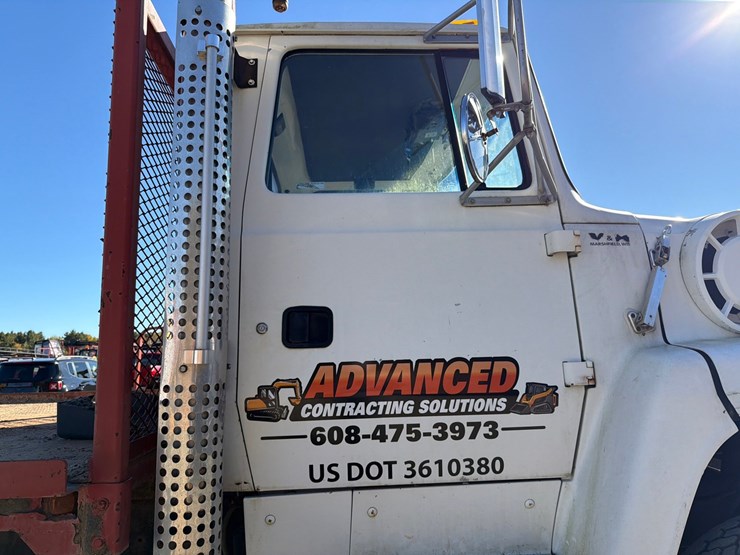 ford-l9000-image-78
