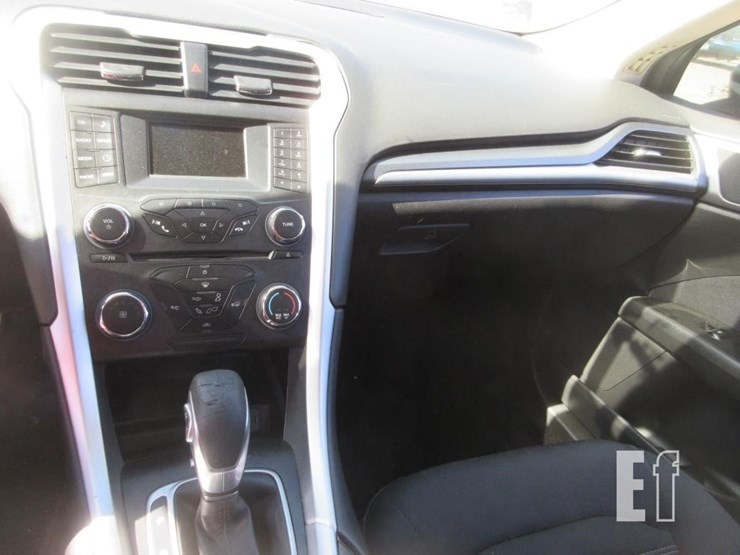 2015-ford-fusion-image-7