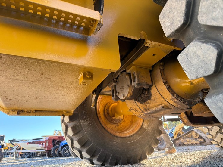 caterpillar-938g-image-48