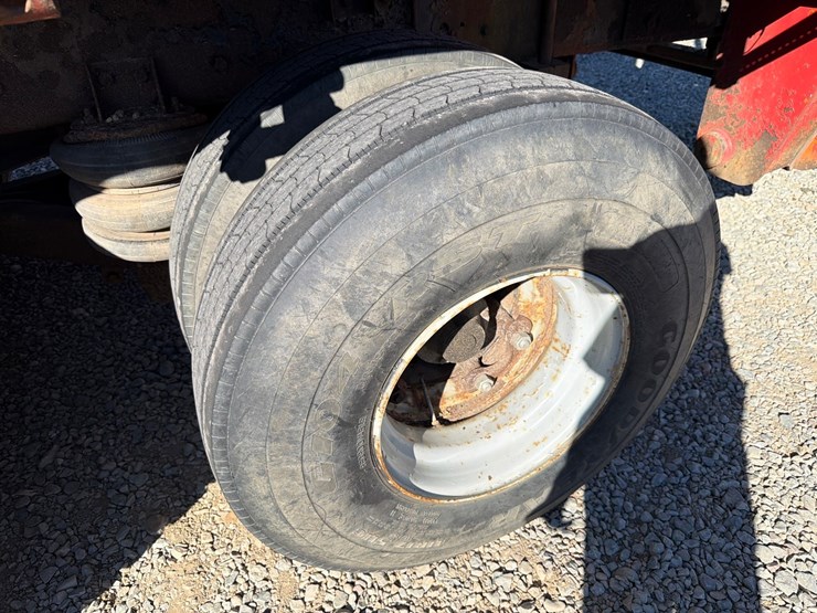 ford-l9000-image-117