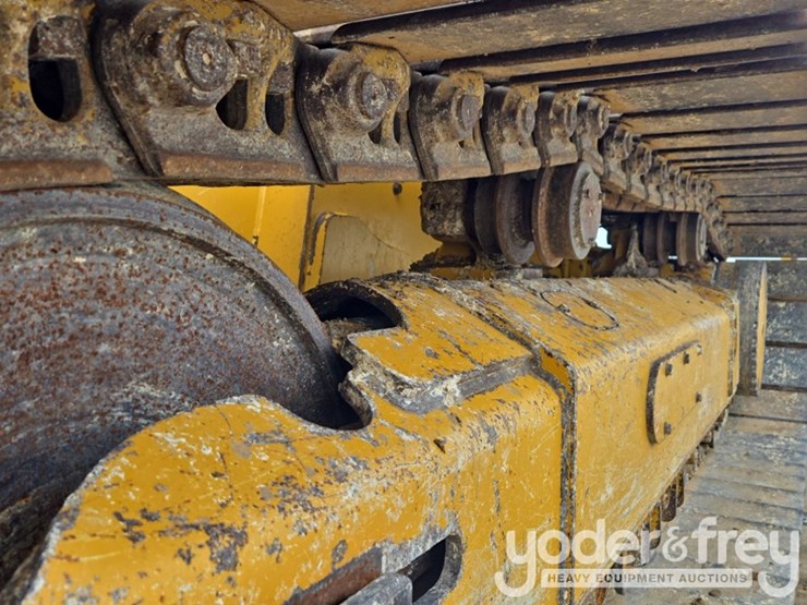 2021-deere-750l-lgp-image-11