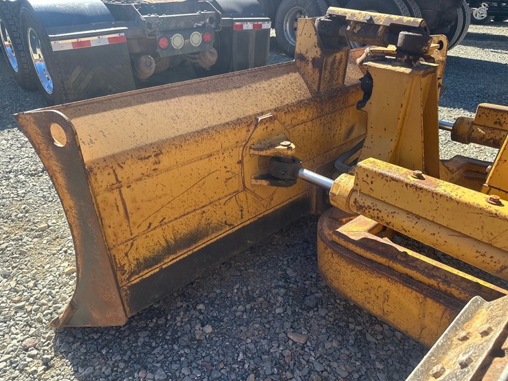 caterpillar-d3c-xl-image-12