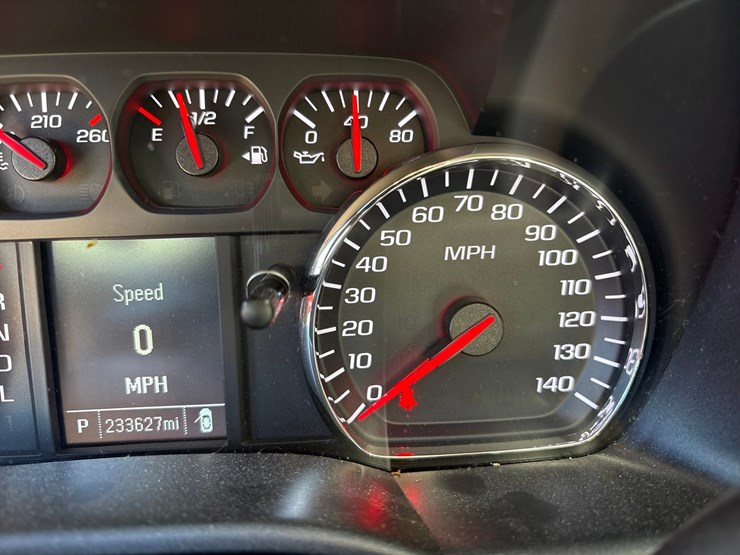 2018-chevrolet-silverado-1500-image-45