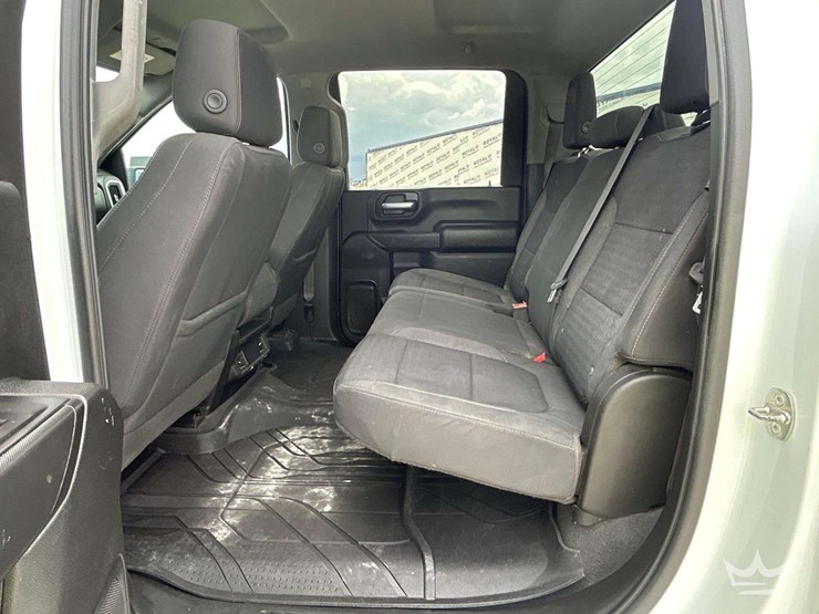 2022-chevrolet-silverado-2500-image-22