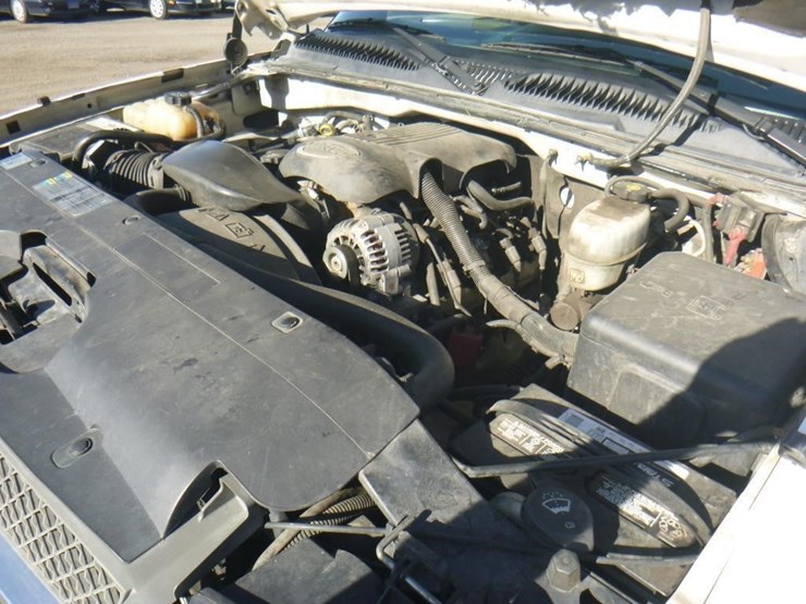 2003-chevrolet-2500hd-image-10