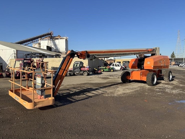 2013-jlg-860sj-image-1