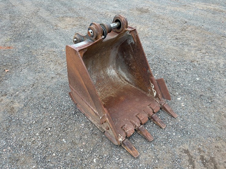 caterpillar-30-image-4