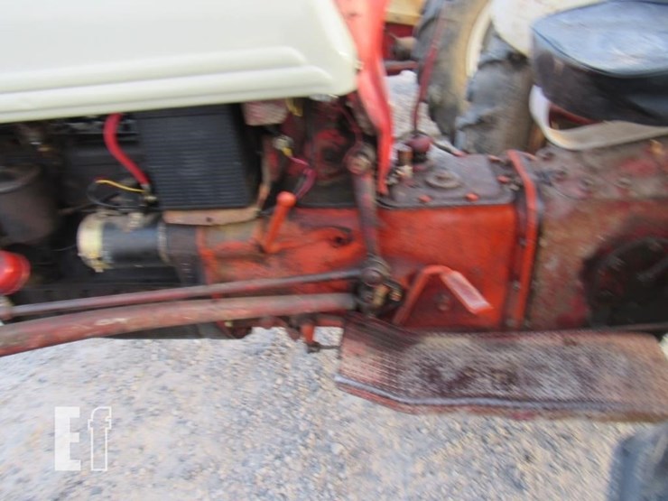 1950-ford-8n-image-4