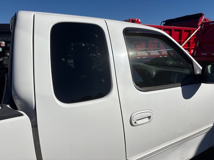 2001-ford-f150-xlt-image-23