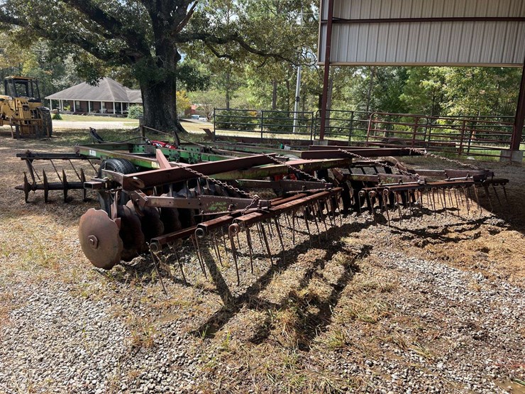 john-deere-210-image-2
