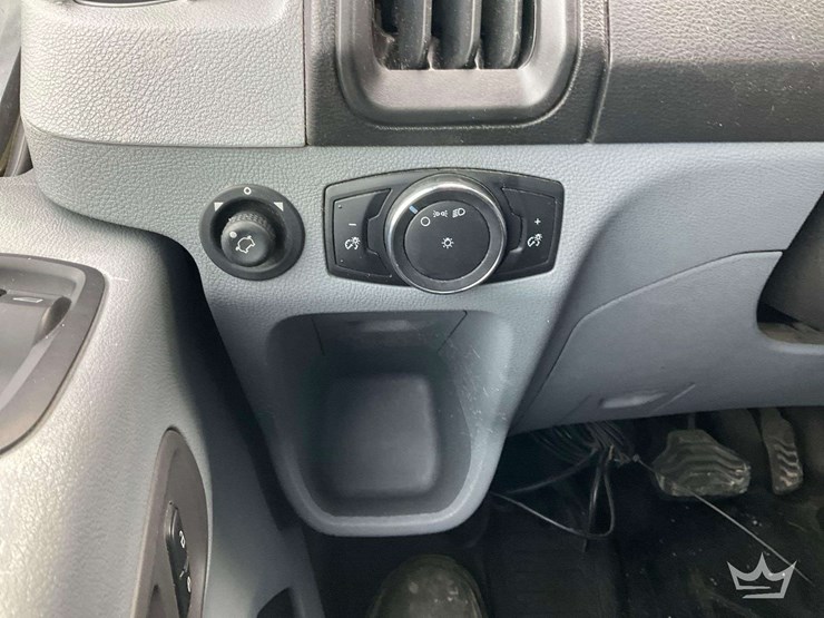 2015-ford-transit-image-14
