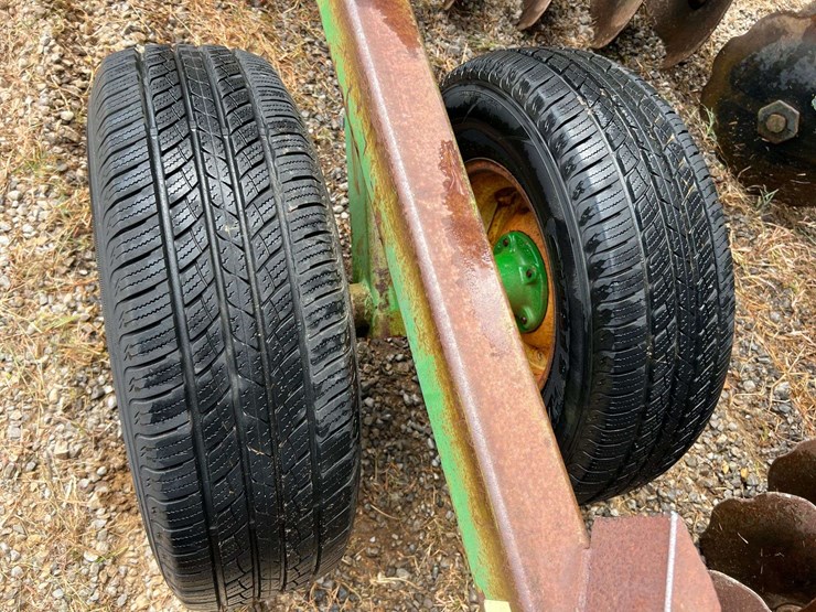 john-deere-210-image-31