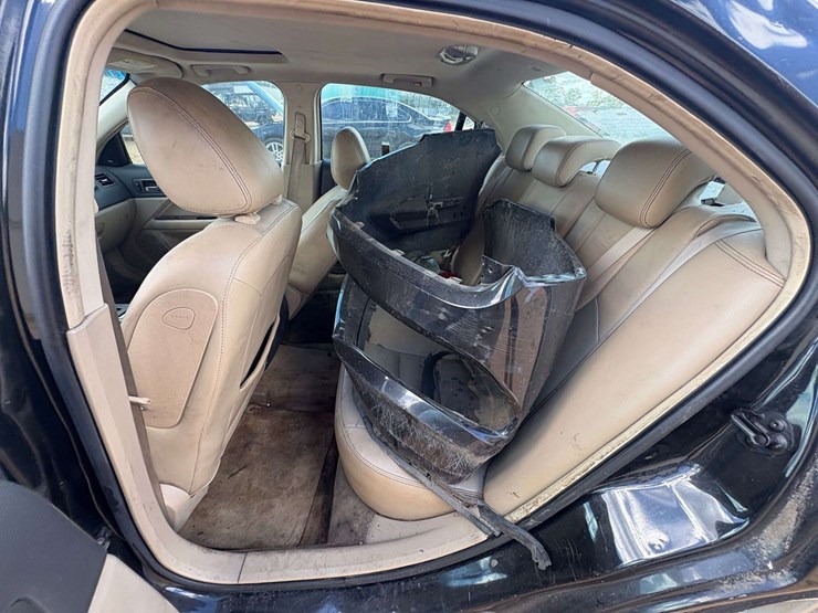 2010-ford-fusion-4-door-sedan-(215,818-miles)-image-13