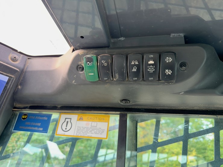 2019-takeuchi-tl6r-image-23