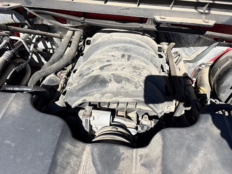 2018-chevrolet-silverado-1500-image-30