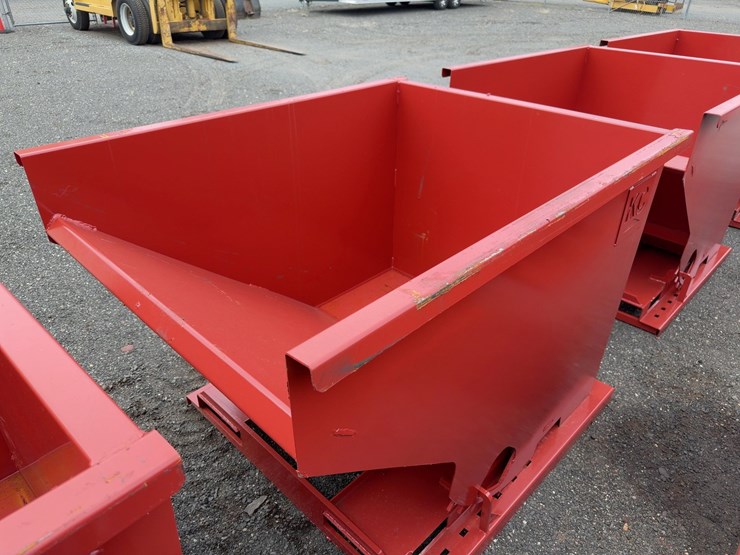 2-yard-self-dumping-hopper-image-1