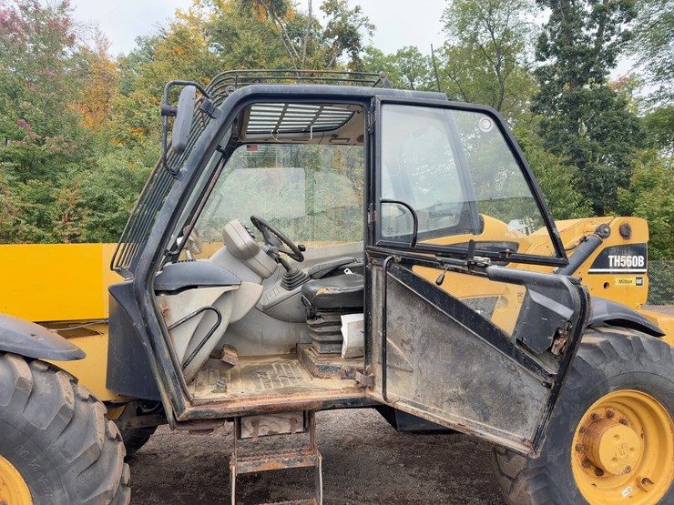 2005-caterpillar-th560b-image-15