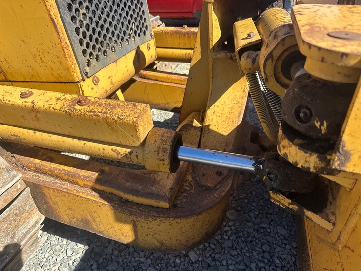 caterpillar-d3c-xl-image-14