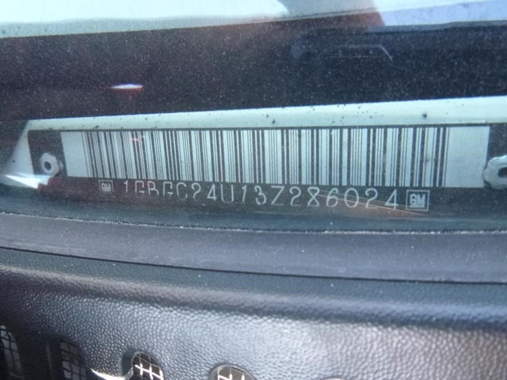 2003-chevrolet-2500hd-image-15