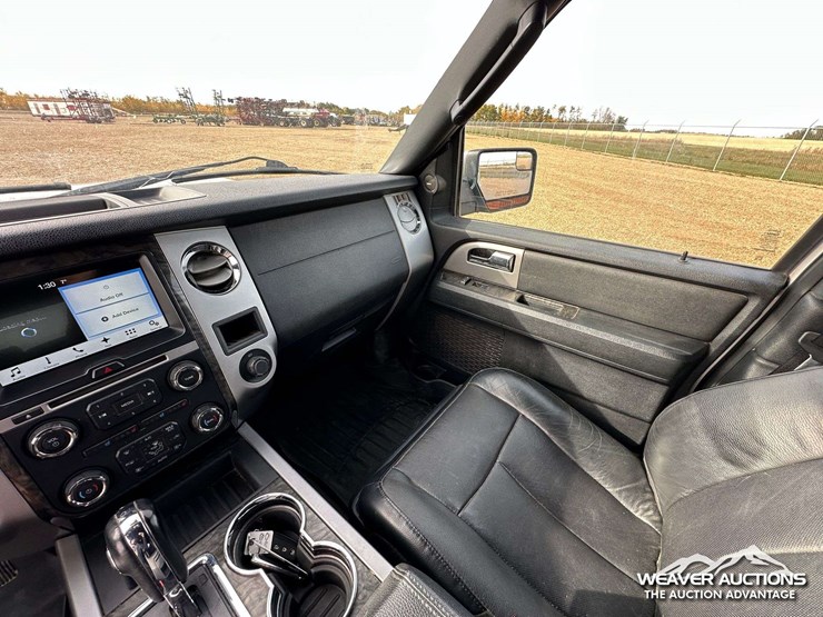 2016-ford-expedition-limited-image-10