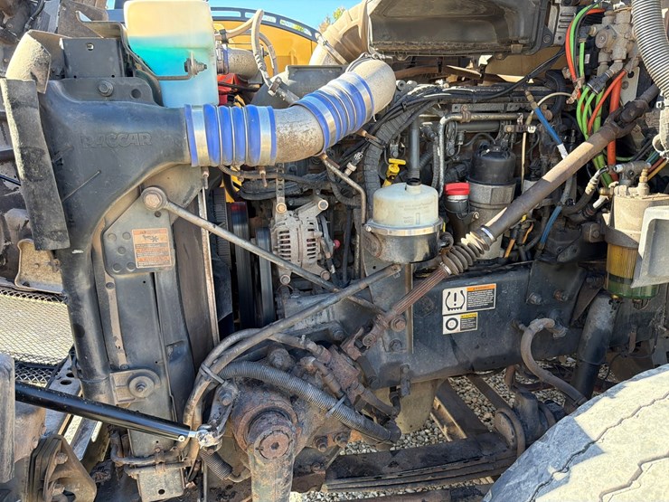 2016-kenworth-t880-image-81