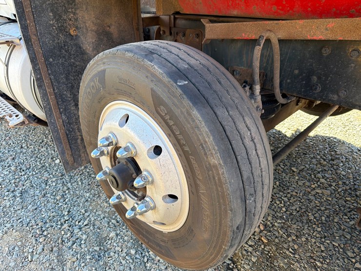 2016-kenworth-t880-image-102