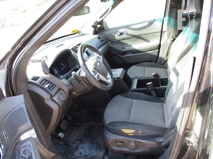 2014-ford-explorer-image-7