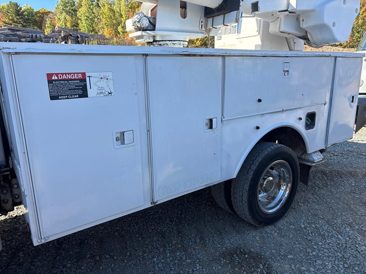 2008-ford-f550-image-15