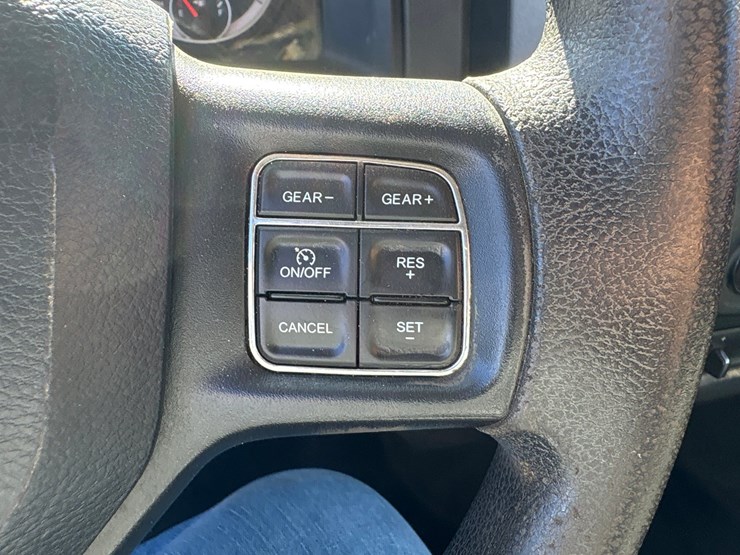 2019-ram-1500-classic-image-55