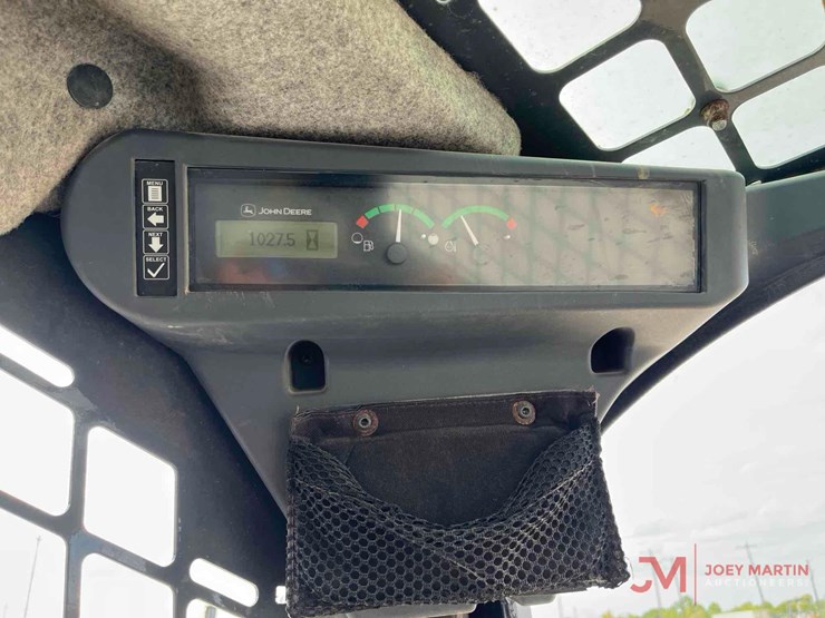 deere-325g-image-10