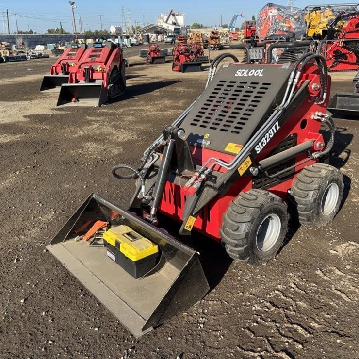SDLool 323TZ Skid Steer Loader