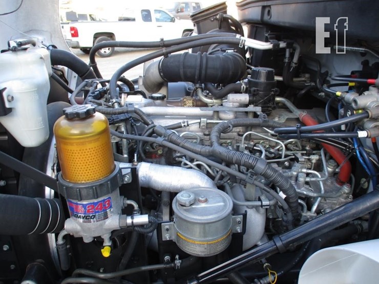 2012-hino-268-image-6