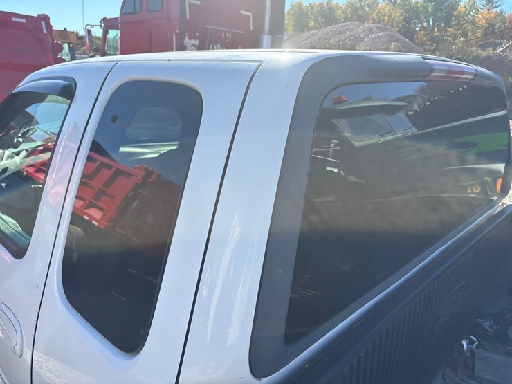 2001-ford-f150-xlt-image-16