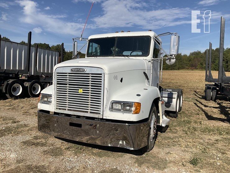 2000-freightliner-fld112-image-2