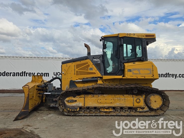 2021-deere-750l-lgp-image-2